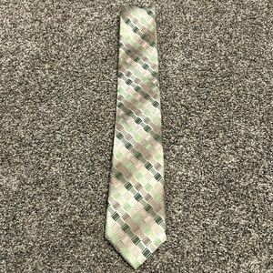 VAN HEUSEN Tan & Green 100% Silk Tie